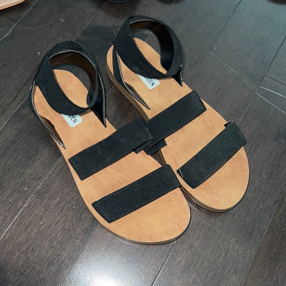 Steve Madden sandals